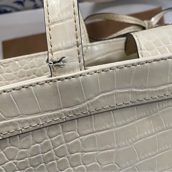 LIZ Claiborne, satchel hand bag FAUX ALLIGATOR LARGE CREAM short handles - Picture 16 of 16